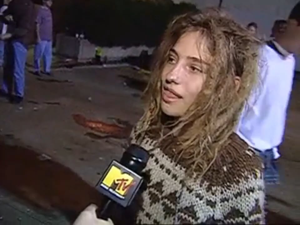 A lost gem: 1996 MTV interview outside of a Phish concert with a girl and her dog