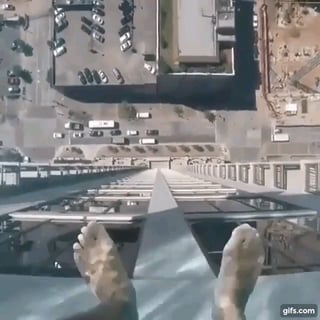 Acrylic swimming pool with a view, 40 stories over city street