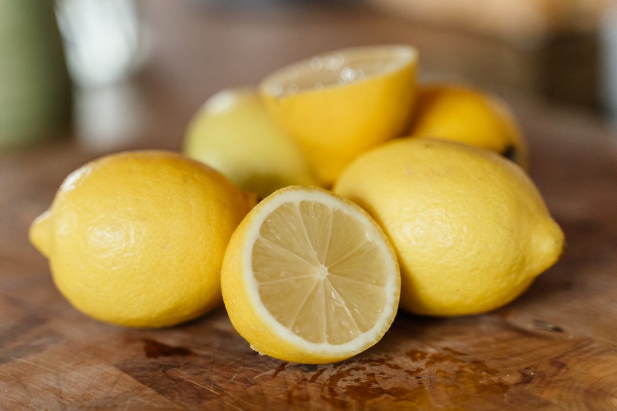 Lemons Are ‘Manmade’ Hybrid Fruits That ‘Don’t Occur Naturally’?