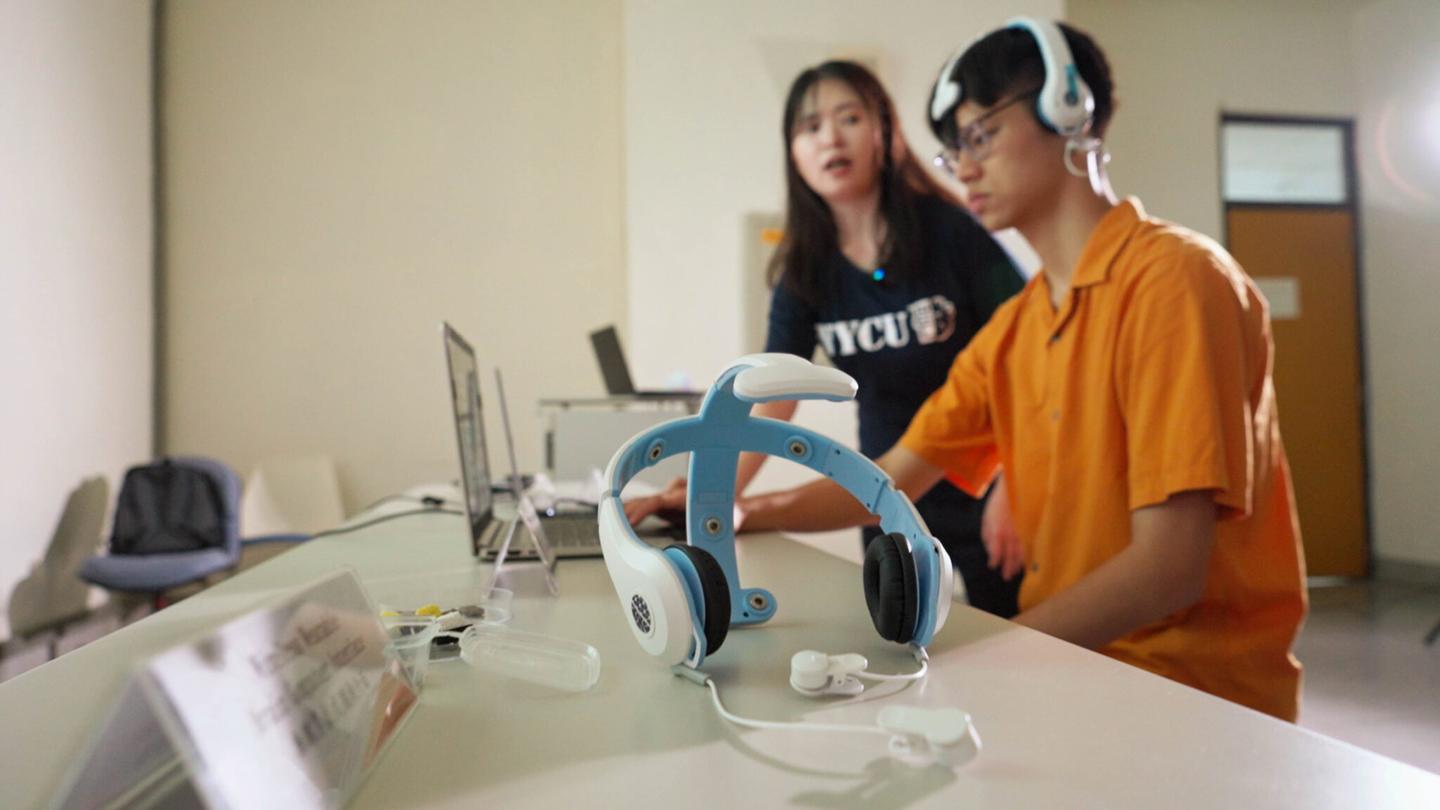 User-friendly ADHD headset and game IDs up to 95% of cases