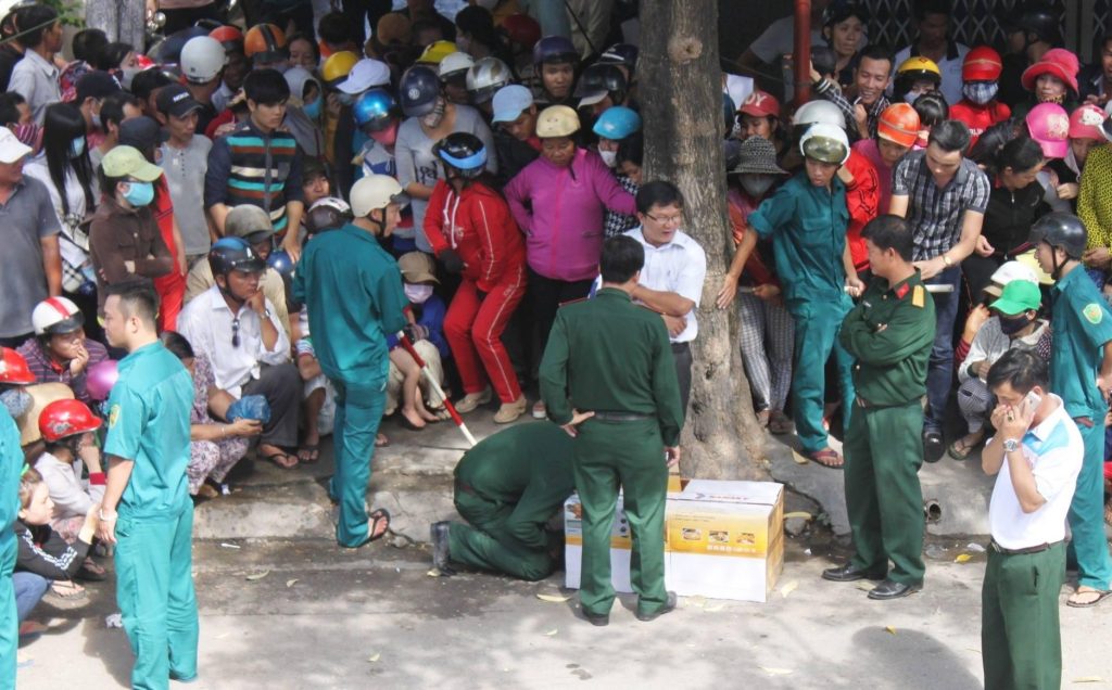 Ten years ago, a suspected bomb appeared on the street in my city, and everyone came to have a look while the authorities were examining it