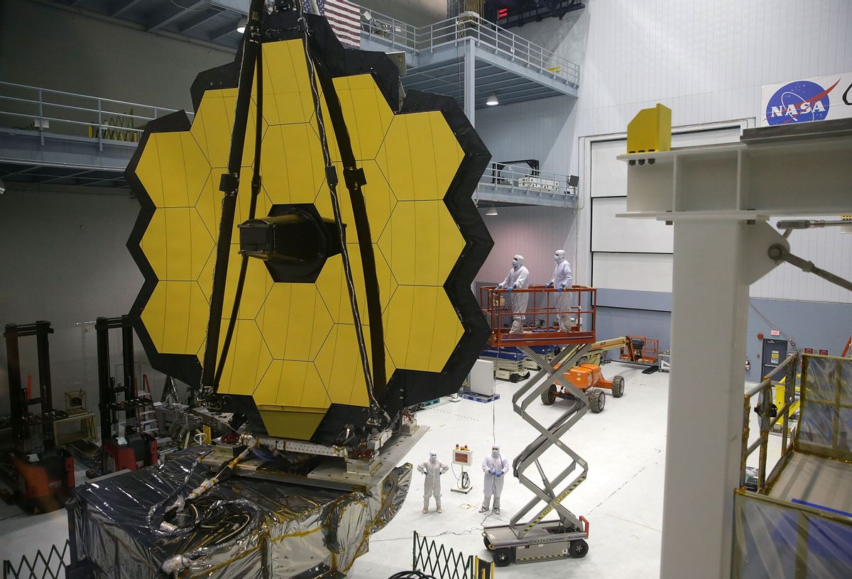 James Webb Space Telescope Spotted ‘Non-Natural’ Object Moving Towards Earth?