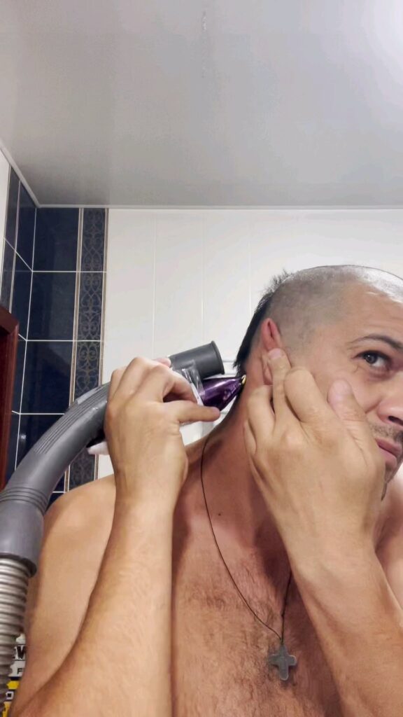 Dude found an efficient way to shave.