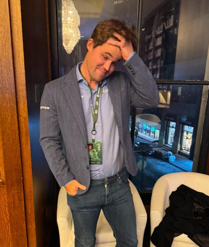 Magnus Carlsen gets fined for wearing jeans at FIDE world championships. His response: I quit. F*ck You.