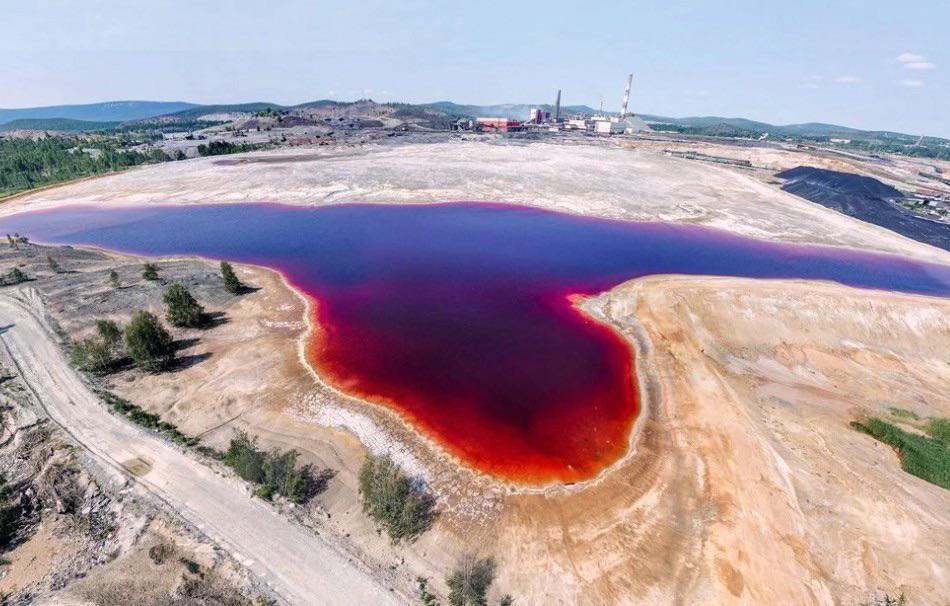 Lake Karachay in Russia, said to be the most polluted place on Earth. Standing on certain parts of the shore will kill you after 30 minutes due to rad…